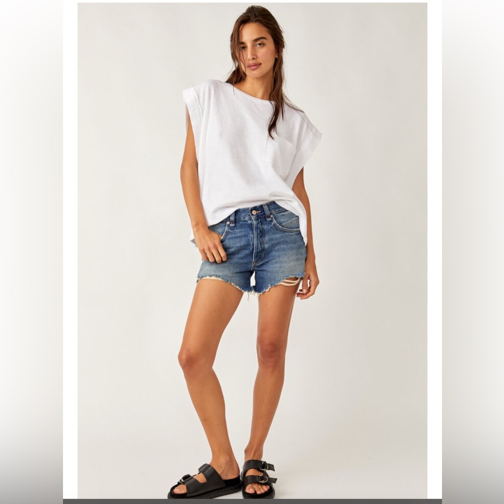 We the Free Now or Never Demin short in West End - size 25 like new